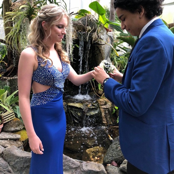 Prom Dress - Picture 2 of 2